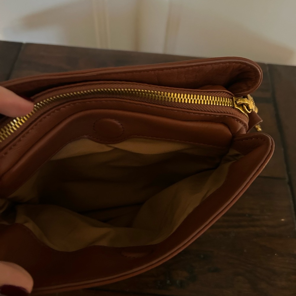 Hobo Starr Convertible Crossbody Bag in Warm Honey - Picture 3 of 5